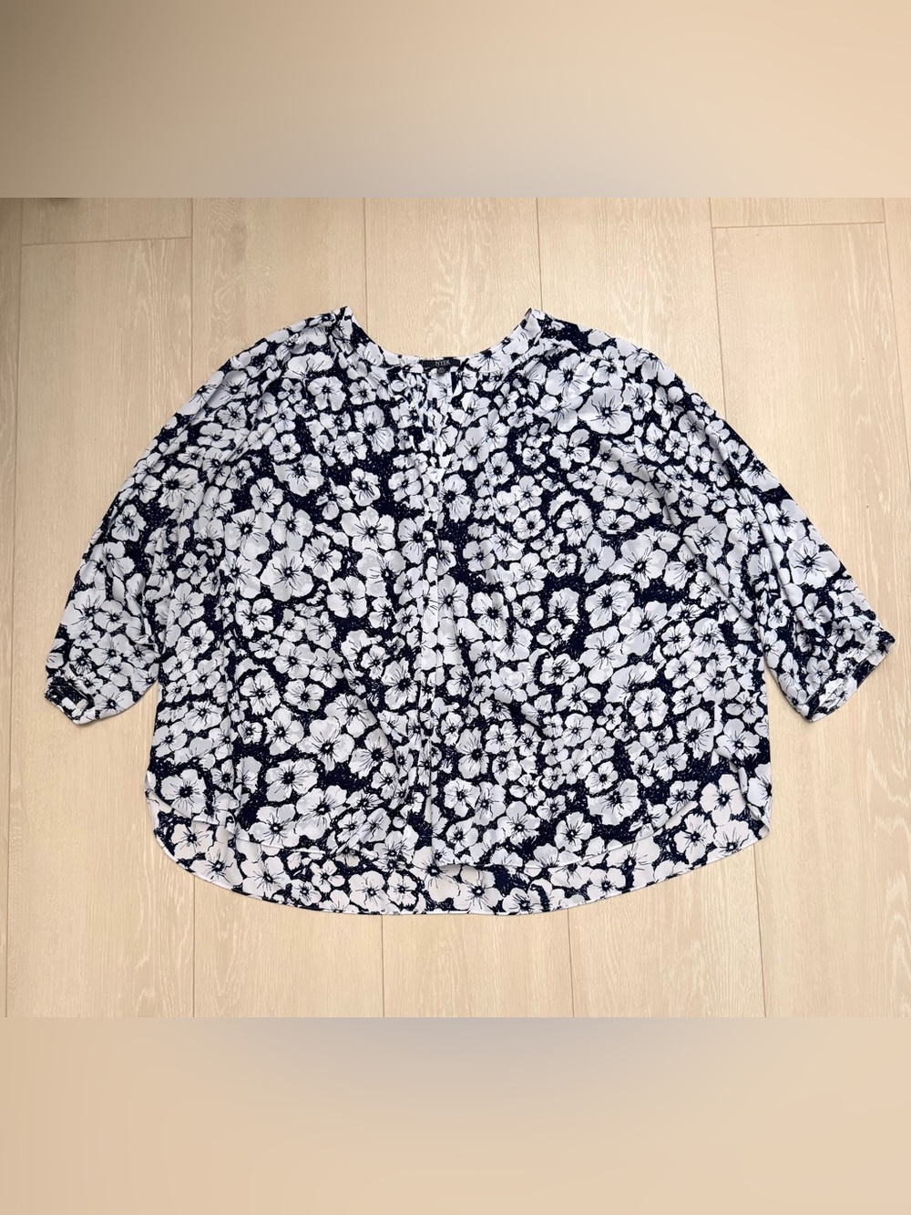 NYDJ Navy and White Floral Button-Front Blouse